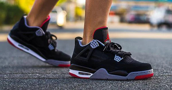 Air Jordan 4 'Bred'