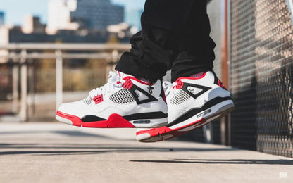 Air Jordan 4 'Fire Red'