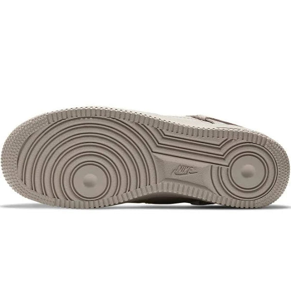 Nike Air Force 1 Low LXX 'Malt' outsole with circular traction pattern, ensuring durability and grip for everyday wear.